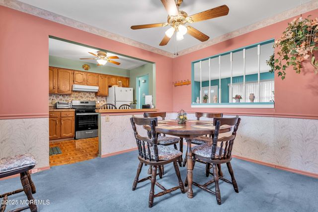 15 Brookfield Court, Toms River, NJ 08757