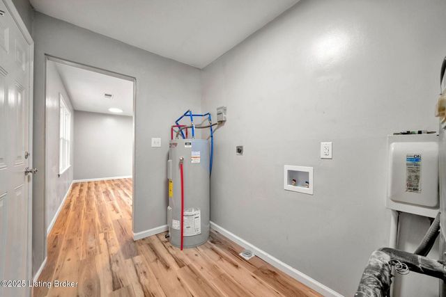 138 Carolina Ave, Mt Washington, KY 40047