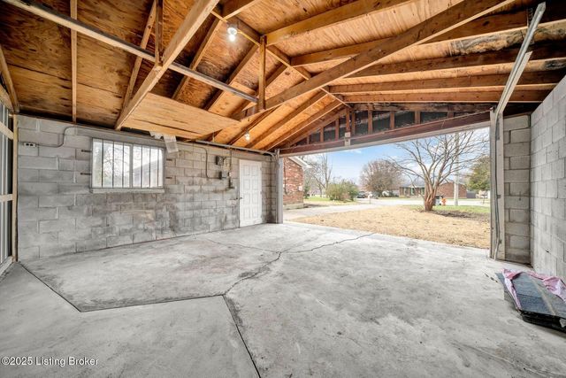 138 Carolina Ave, Mt Washington, KY 40047