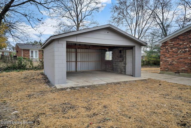 138 Carolina Ave, Mt Washington, KY 40047