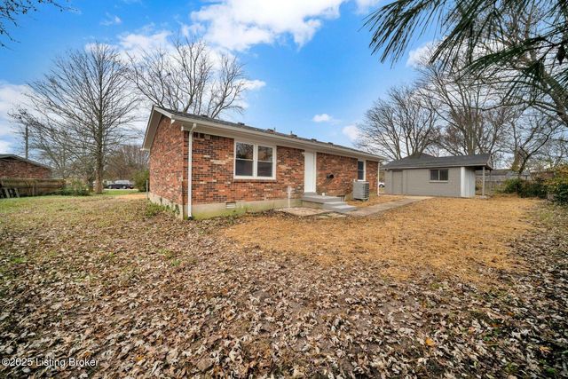 138 Carolina Ave, Mt Washington, KY 40047