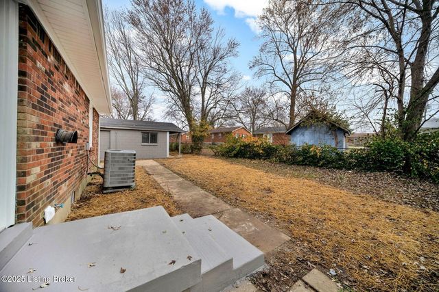 138 Carolina Ave, Mt Washington, KY 40047