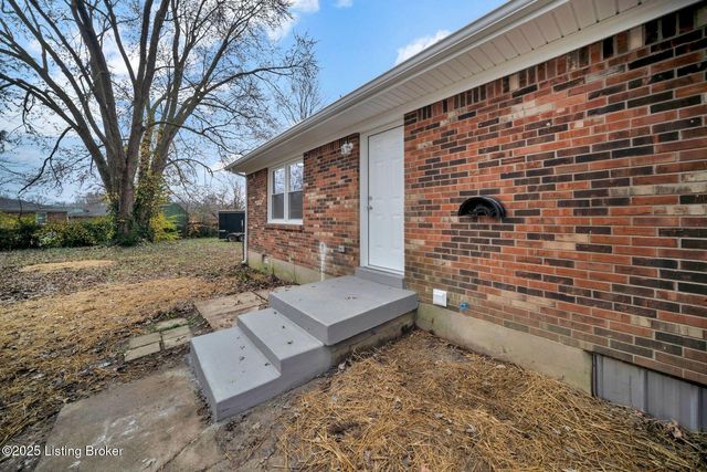 138 Carolina Ave, Mt Washington, KY 40047