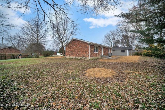 138 Carolina Ave, Mt Washington, KY 40047