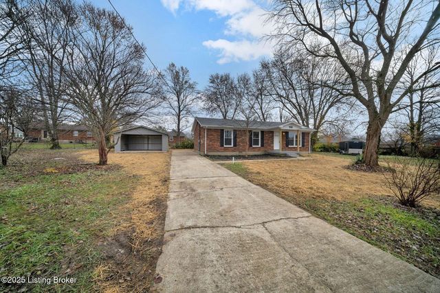 138 Carolina Ave, Mt Washington, KY 40047