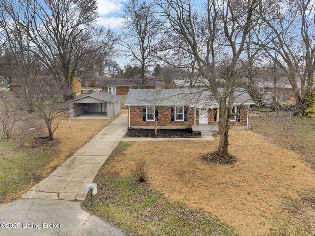 138 Carolina Ave, Mt Washington, KY 40047