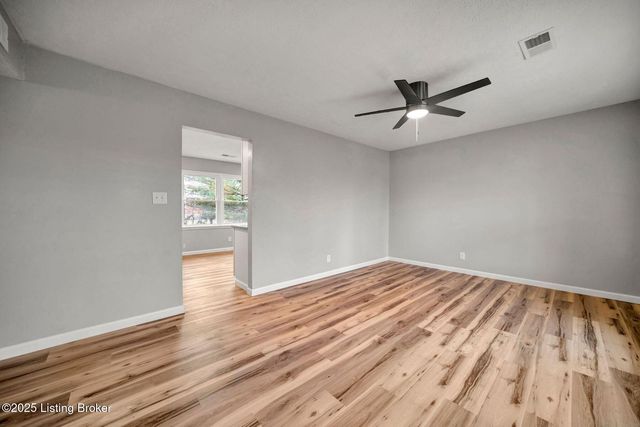 138 Carolina Ave, Mt Washington, KY 40047