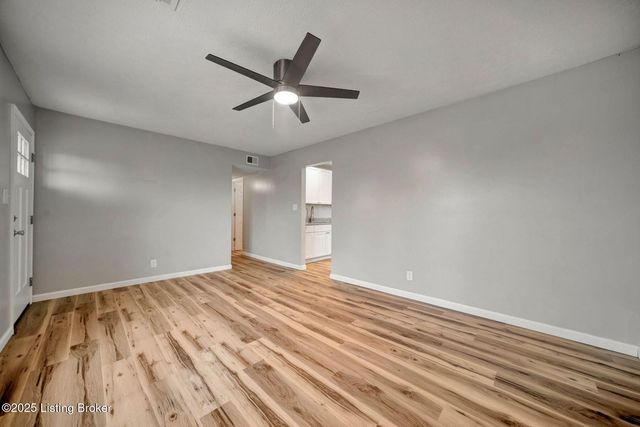 138 Carolina Ave, Mt Washington, KY 40047