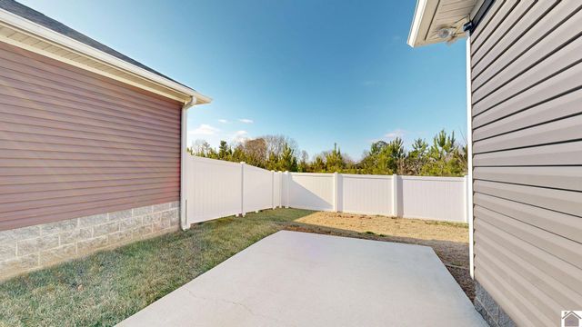 65 Wharton Rd, Cadiz, KY 42211