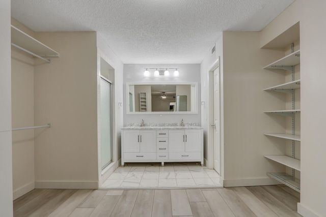 730 7th Ln, Palm Beach Gardens, FL 33418