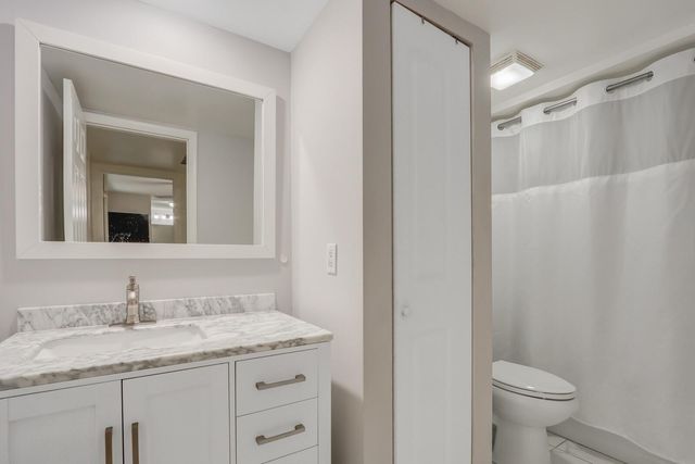 730 7th Ln, Palm Beach Gardens, FL 33418