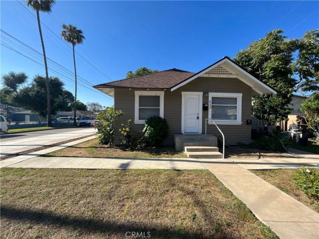 633 W Maple Avenue, Orange, CA 92868