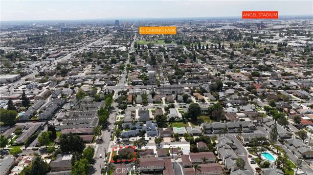 633 W Maple Avenue, Orange, CA 92868