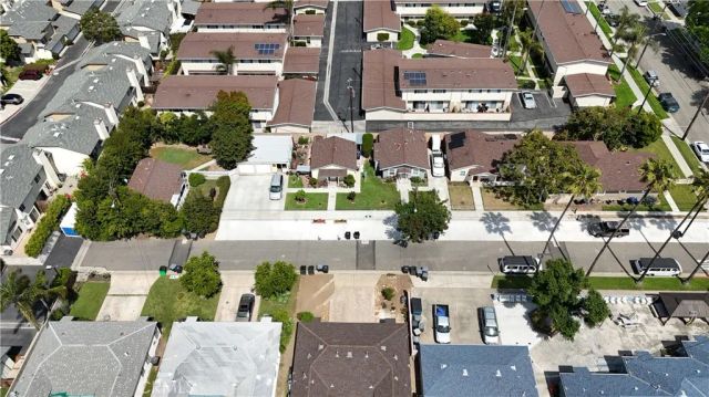 633 W Maple Avenue, Orange, CA 92868
