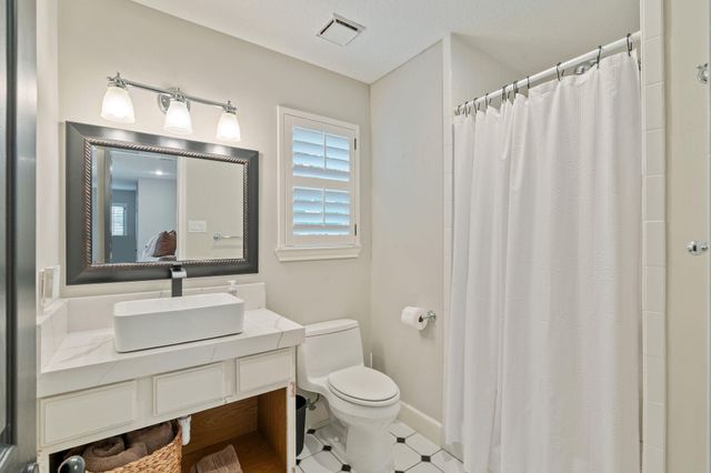 12955 Point Aquarius Boulevard, Willis, TX 77318