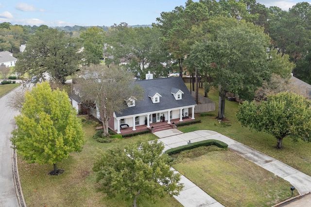 12955 Point Aquarius Boulevard, Willis, TX 77318