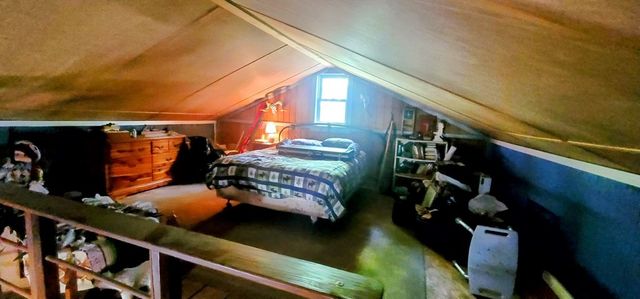 345 Hilltop Ln, Gainesboro, TN 38562