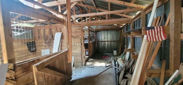 345 Hilltop Ln, Gainesboro, TN 38562