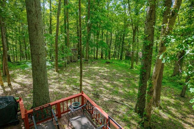 345 Hilltop Ln, Gainesboro, TN 38562