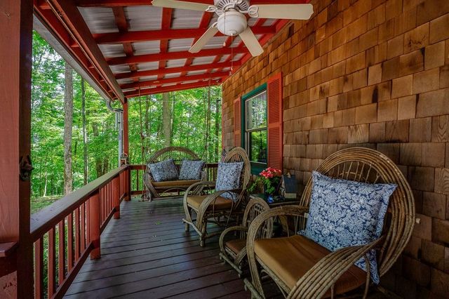 345 Hilltop Ln, Gainesboro, TN 38562