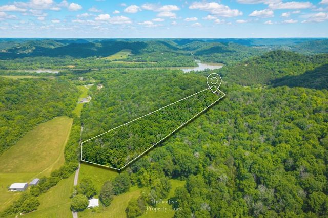 345 Hilltop Ln, Gainesboro, TN 38562