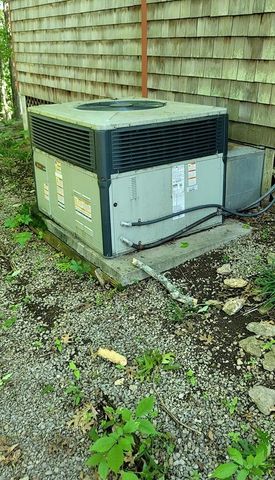 345 Hilltop Ln, Gainesboro, TN 38562