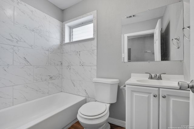 120 Bank St., San Antonio, TX 78204