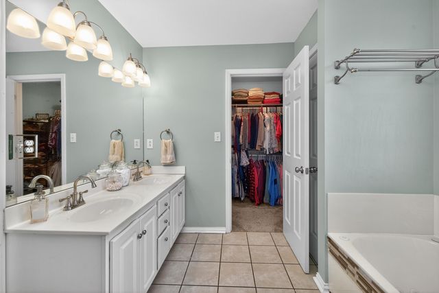 3601 Boxlea Way, Lexington, KY 40515