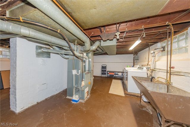 1553 Maplegrove Road, South Euclid, OH 44121