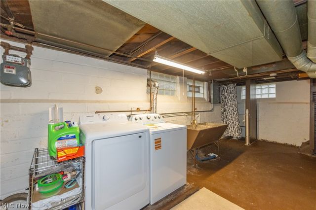 1553 Maplegrove Road, South Euclid, OH 44121