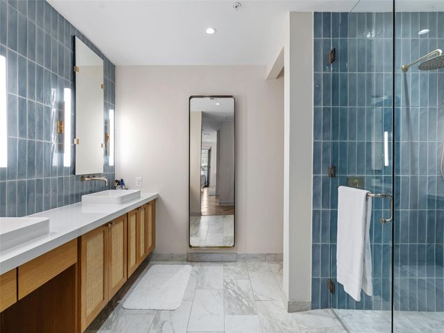 84 Island DR 9402, Horseshoe Bay, TX 78657