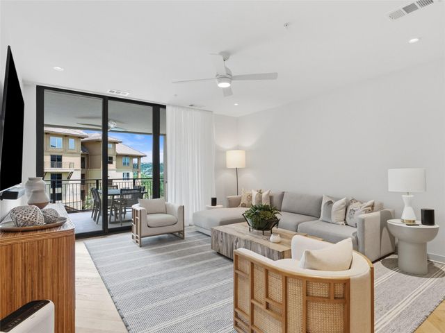 84 Island DR 9402, Horseshoe Bay, TX 78657