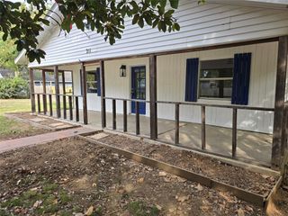 211 S Graves Street, Whitesboro, TX 76273