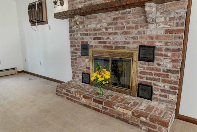 4 Schoolhouse Road, Amherst, NH 03031