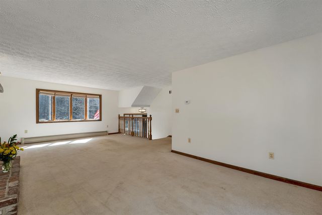 4 Schoolhouse Road, Amherst, NH 03031