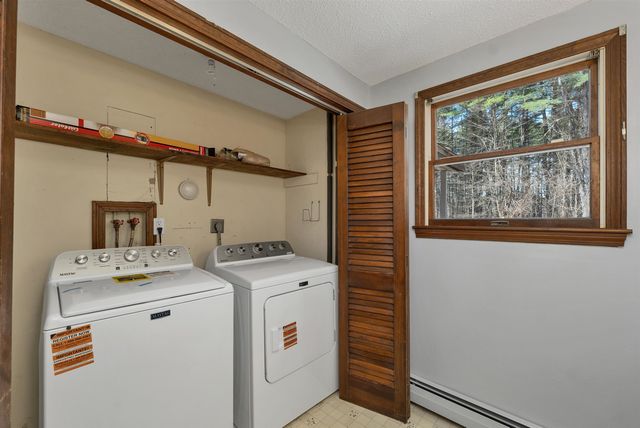 4 Schoolhouse Road, Amherst, NH 03031