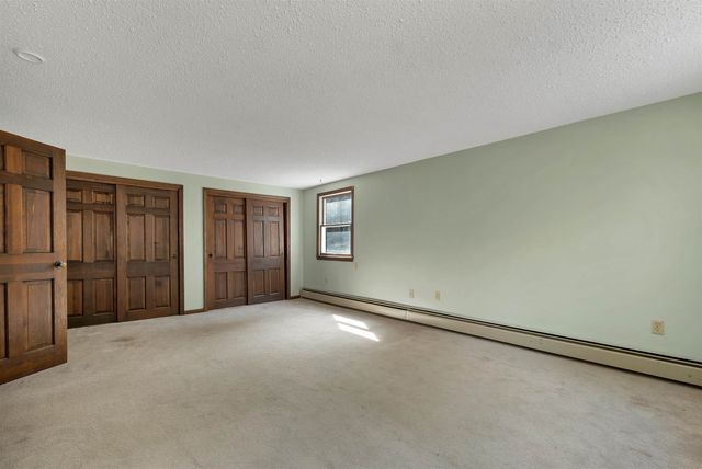 4 Schoolhouse Road, Amherst, NH 03031