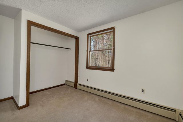 4 Schoolhouse Road, Amherst, NH 03031