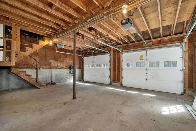 4 Schoolhouse Road, Amherst, NH 03031