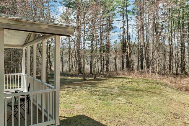 4 Schoolhouse Road, Amherst, NH 03031