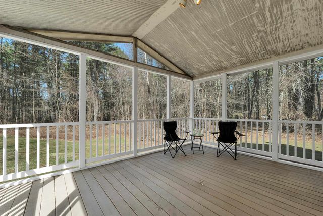 4 Schoolhouse Road, Amherst, NH 03031