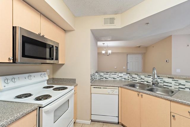 3759 NW MEDITERRANEAN Lane 2-209, Jensen Beach, FL 34957