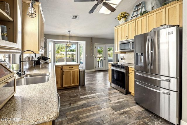 11639 S 46TH Street, Phoenix, AZ 85044