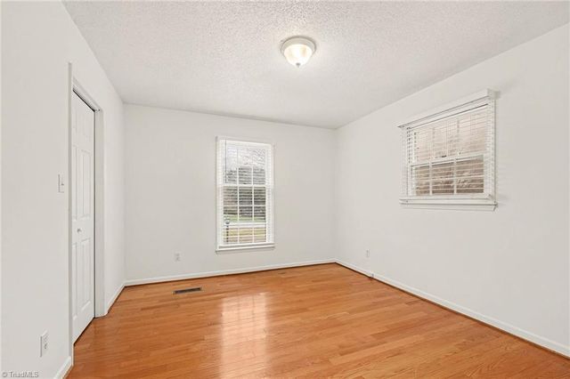 6905 Crandall Court, Clemmons, NC 27012