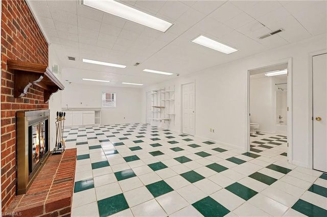 6905 Crandall Court, Clemmons, NC 27012