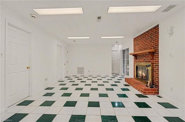 6905 Crandall Court, Clemmons, NC 27012