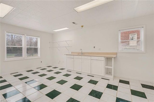 6905 Crandall Court, Clemmons, NC 27012