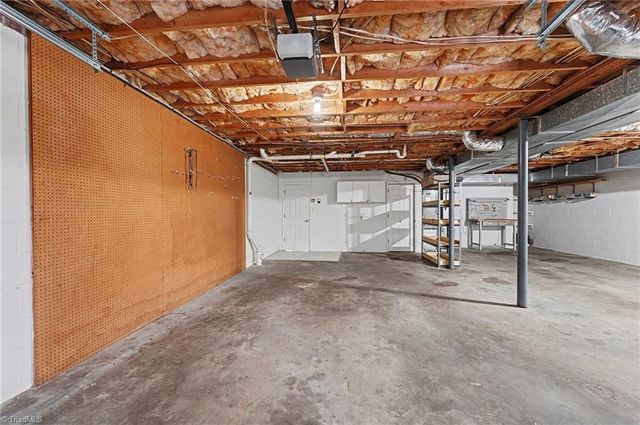 6905 Crandall Court, Clemmons, NC 27012