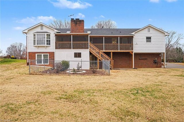 6905 Crandall Court, Clemmons, NC 27012