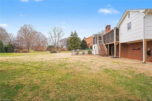 6905 Crandall Court, Clemmons, NC 27012